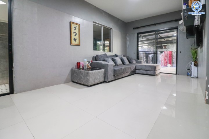 *****ทาวน์เฮ้าส์มือสองย่านนนทบุรี ม.พฤกษา30/2 บ้านกล้วย-ไทรน้อย หลังมุม! เนื้อที่กว้างขวางถึง 41.4 ตร.ว. ฟังก์ชัน 3 ห้องนอน 2 ห้องน้ำ ภายในปรับไฟได้ 3 ระดับ แถมเฟอร์นิเจอร์เพียบ! บนทำเลเดินทางสะดวกสุดๆ ใกล้เซ็นทรัลเวสต์เกต และรถไฟฟ้าสายสีม่วง "สถานีคลองบางไผ่"